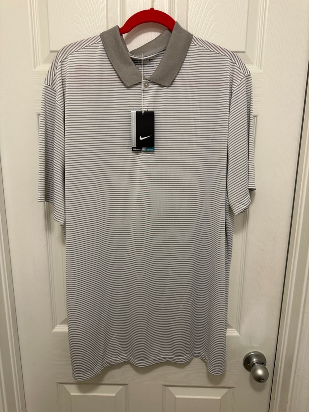 Nike Golf Standard Fit Men’s White and Gray Thin-Striped Polo XXL